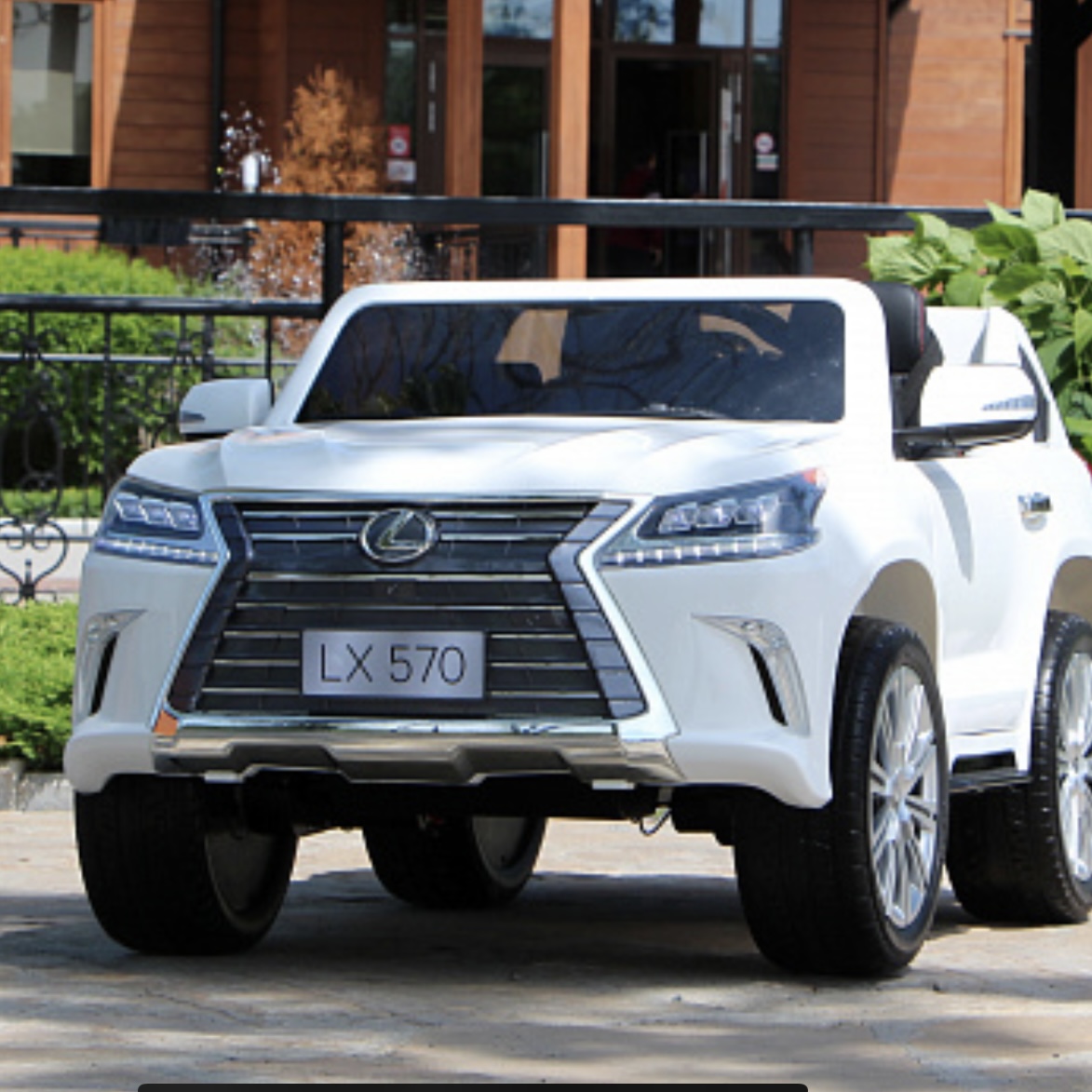 Детский электромобиль Lexus M 3906EBLR-1 белый