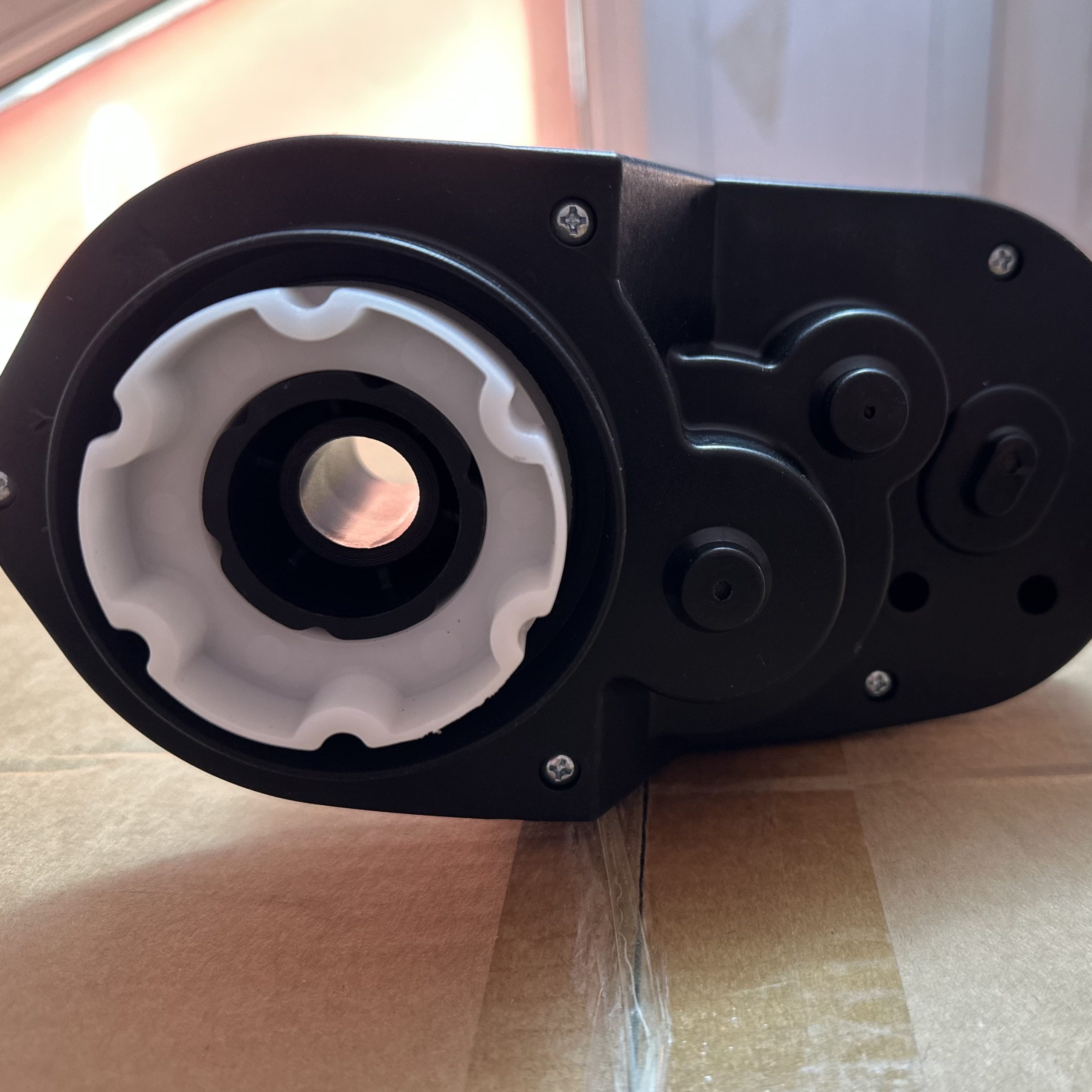 Редуктор в сборе с мотором для электромобиля M 4920 24v RPM22000