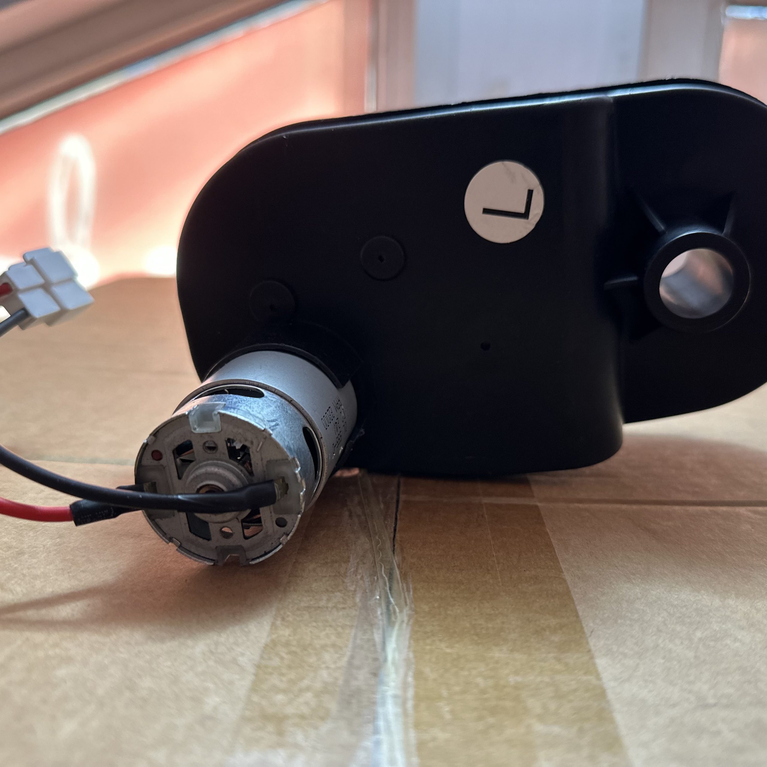 Редуктор в сборе с мотором для электромобиля M 4920 24v RPM22000