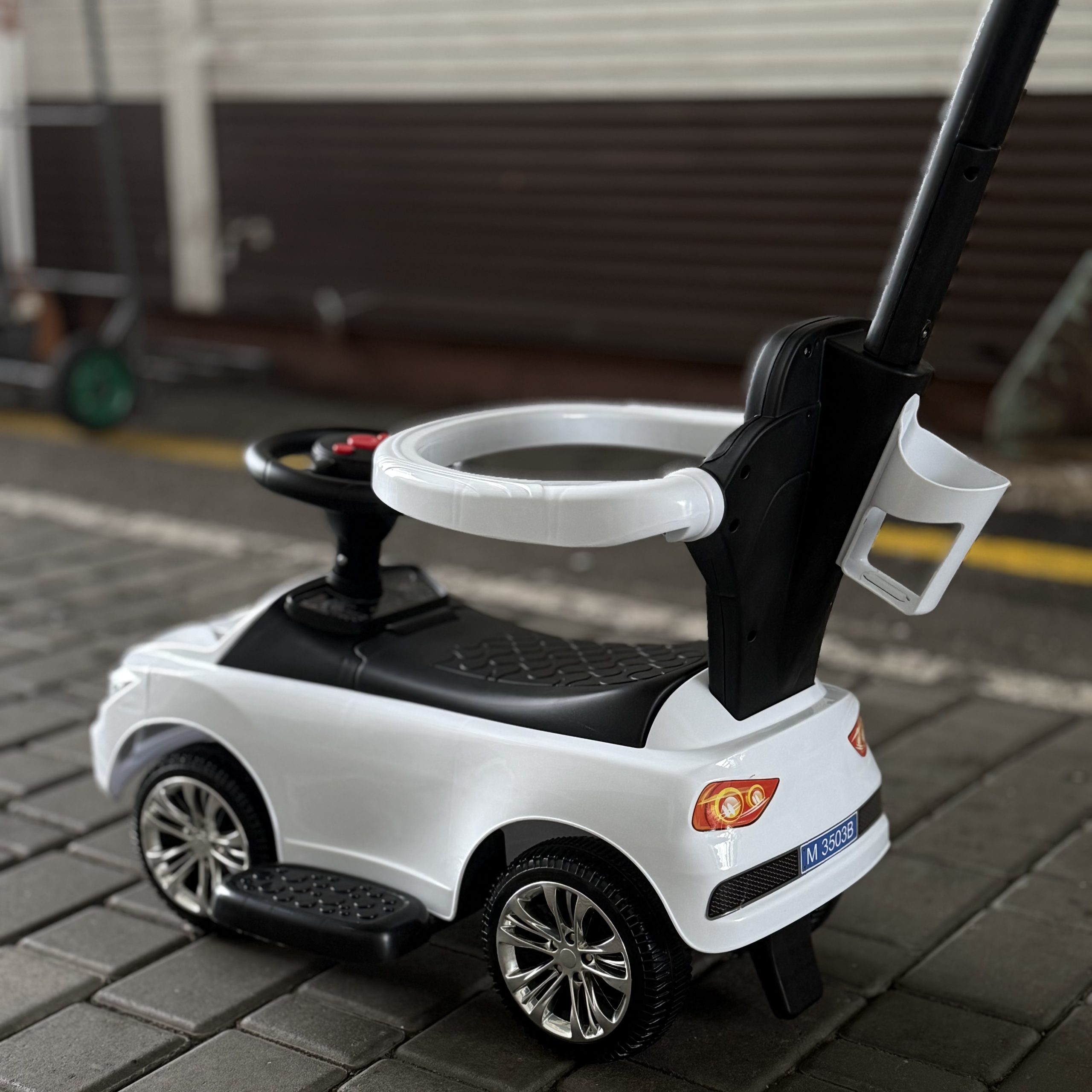 Толокар - каталка с родительской ручкой M 3503B-1 белый (Copy)